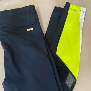 Alala NWOT Heroine Compression Tights Small